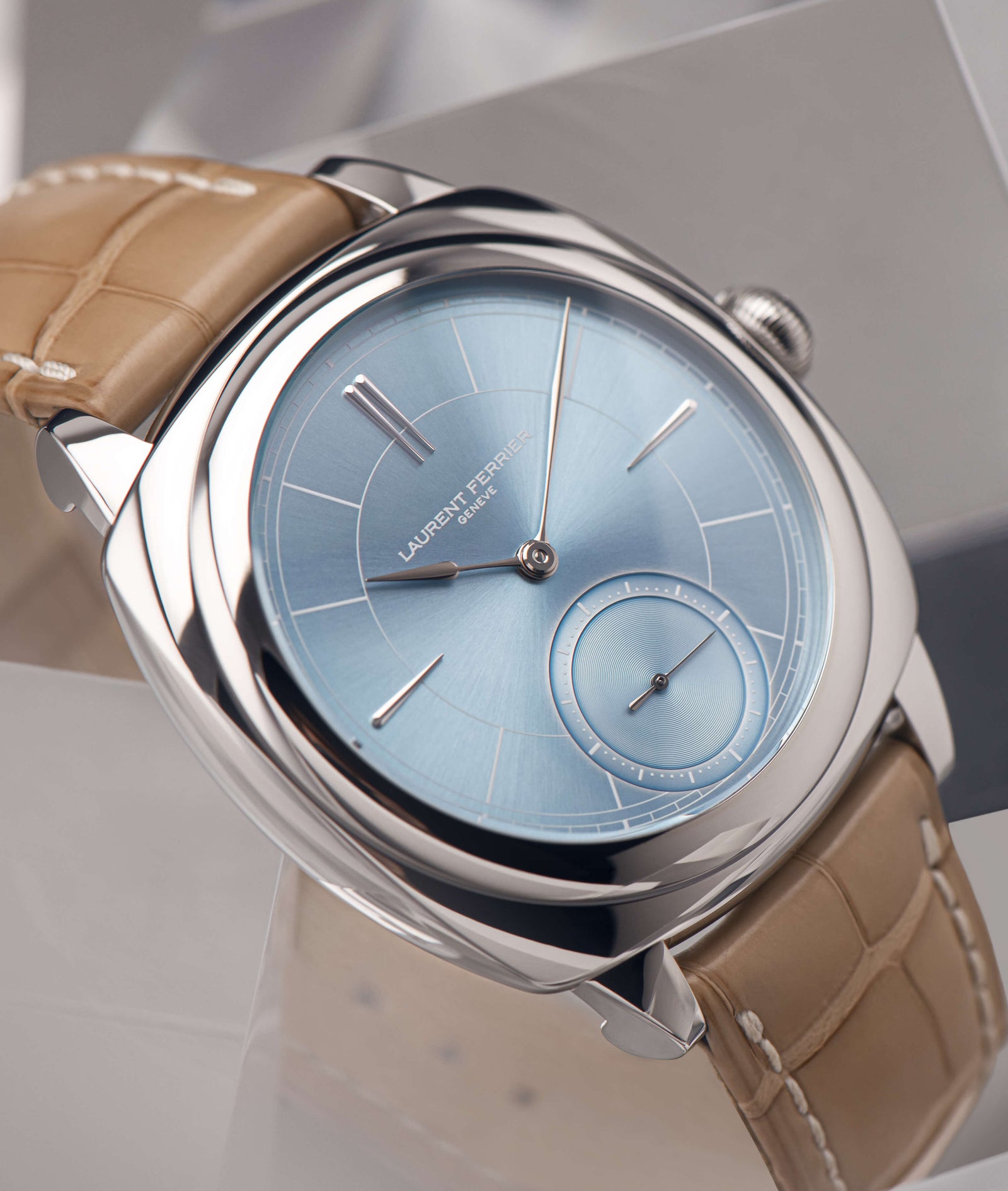 msc/001+α Classic Micro-Rotor – Gold Toned Dial | Laurent Ferrier
